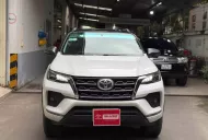 Toyota Fortuner 2.4G AT 2022 giá 930 triệu tại Tp.HCM