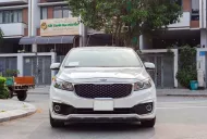 Kia Sedona 2016 -   Sedona sản xuất 2016, màu trắng sang trọng đang tìm chủ nhân mới. giá 555 triệu tại Tp.HCM