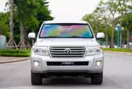 Toyota Land Cruiser VX 2015 - Bán Toyota Land Cruiser VX sản xuất 2015, màu bạc, nhập khẩu nguyên chiếc giá 2 tỷ 50 tr tại Hà Nội