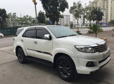 Toyota Fortuner Sportivo 2016 - Bán xe Toyota Fortuner Sportivo sản xuất 2016, màu trắng