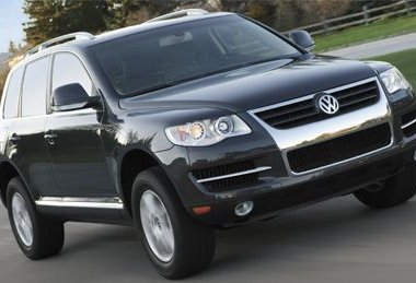 Volkswagen Touareg 2008 - Cần bán Volkswagen Touareg năm 2008, màu đen, nhập khẩu, giá 850tr