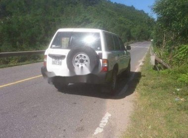 Nissan Terrano 1999 - Bán Nissan Terrano sản xuất năm 1999, màu trắng