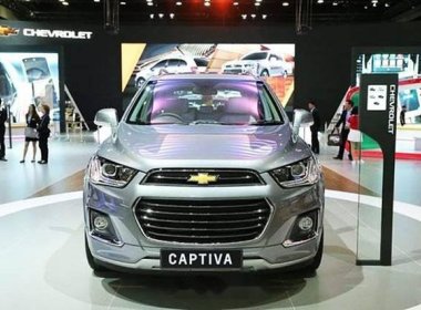 Chevrolet Captiva Revv 2018 - Cần bán Chevrolet Captiva Revv sản xuất năm 2018, màu bạc