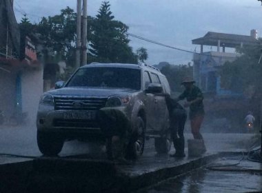 Ford Everest  MT  2011 - Bán xe Ford Everest MT năm sản xuất 2011 chính chủ