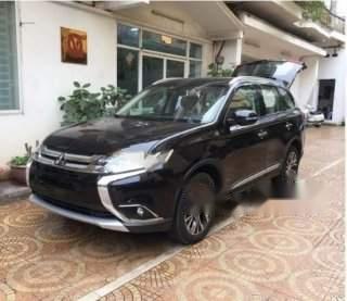 Mitsubishi Outlander  2.0 CVT 2018 - Bán Mitsubishi Outlander 2.0 CVT đời 2018, màu đen giá cạnh tranh