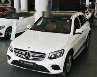 Mercedes-Benz GLC-Class GLC 300 4MATIC 2018 - Cần bán xe Mercedes GLC 300 4MATIC 2018, màu trắng, nhập khẩu nguyên chiếc