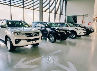 Toyota Fortuner 2019 - Fortuner 2019, đủ bản, đủ màu, giá ưu đãi, giao xe ngay, LH 091.82.13686