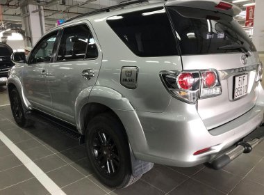 Toyota Fortuner G 2015 - Bán xe Toyota Fortuner G đời 2015, màu bạc chính chủ