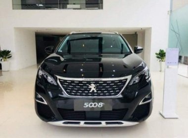 Peugeot 5008 2019 - Trả trước 450 triệu => Giao ngay xe Peugeot 5008 đời 2019, màu đen, số tự động