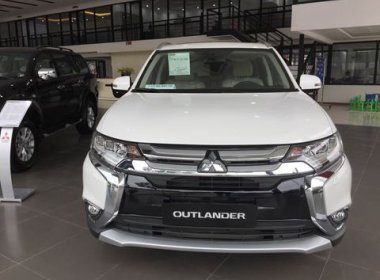 Mitsubishi Outlander 2020 - Mua xe giá thấp với chiếc Mitsubishi Outlander 2.4 CVT Pre, đời 2020, giao nhanh tận nhà