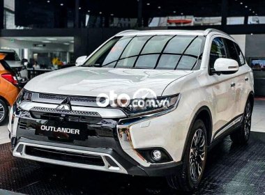 Mitsubishi Stavic 2021 - Cần bán Mitsubishi Outlander đời 2021, màu trắng