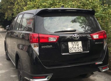 Toyota Innova Venture 2018 - Bán ô tô Toyota Innova Venture đời 2018, màu đen